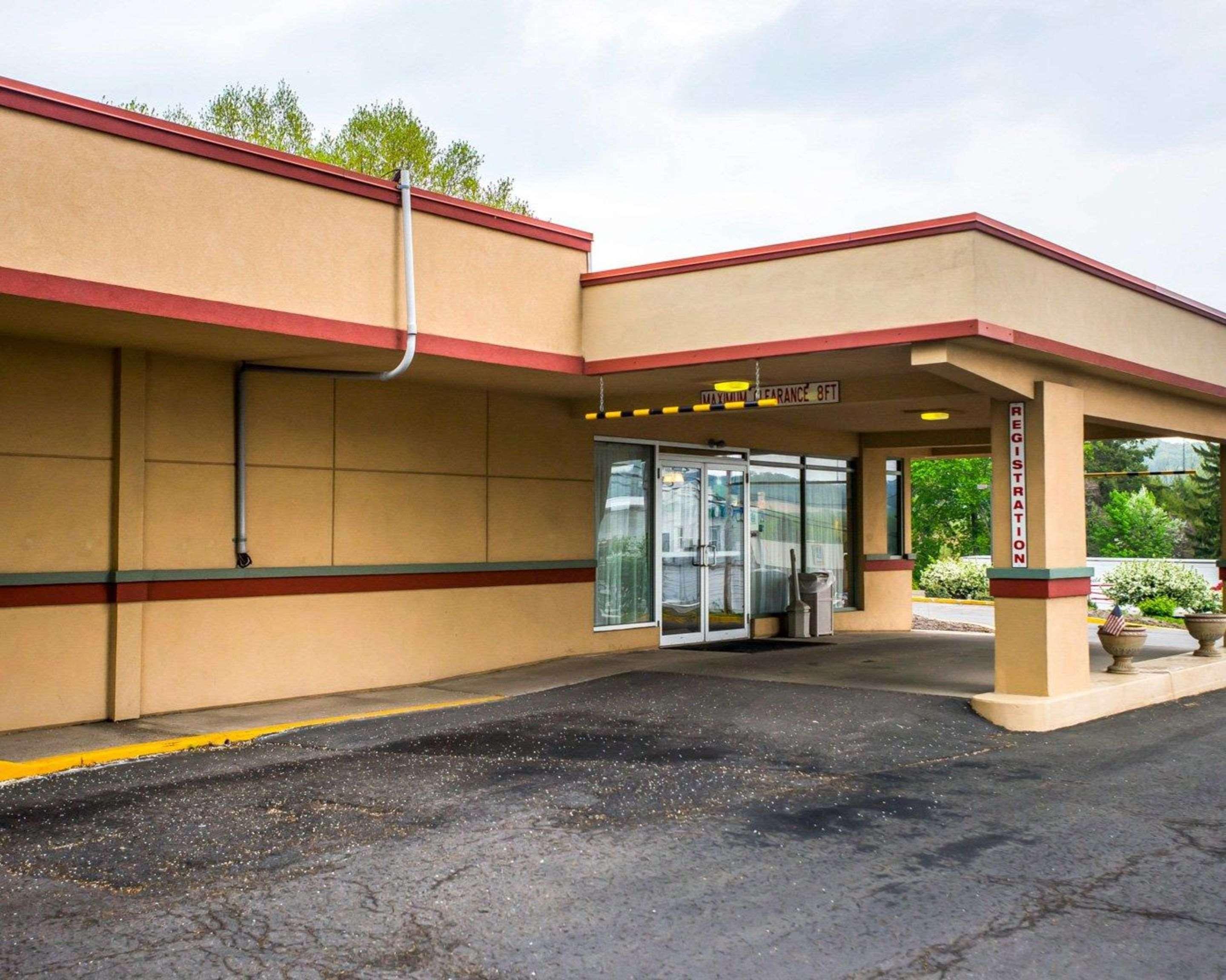 Econo Lodge Inn & Suites Shamokin Dam - Selinsgrove Exterior photo